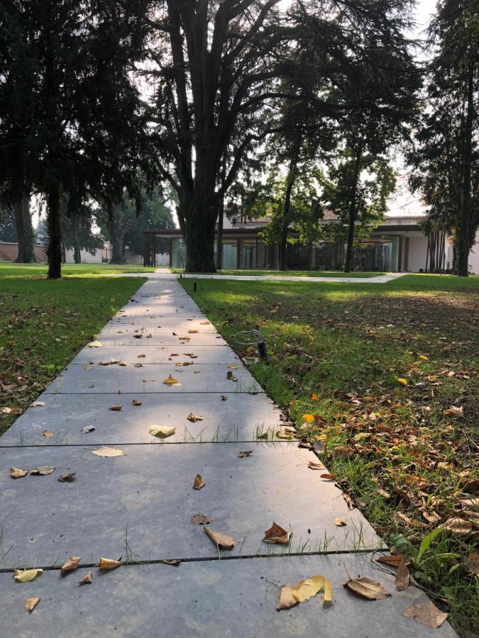 Villa Cantoni Marca Сабионета Екстериор снимка