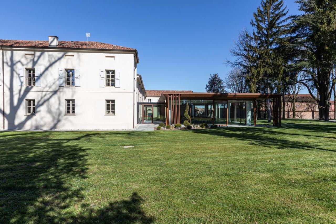 Villa Cantoni Marca Сабионета Екстериор снимка