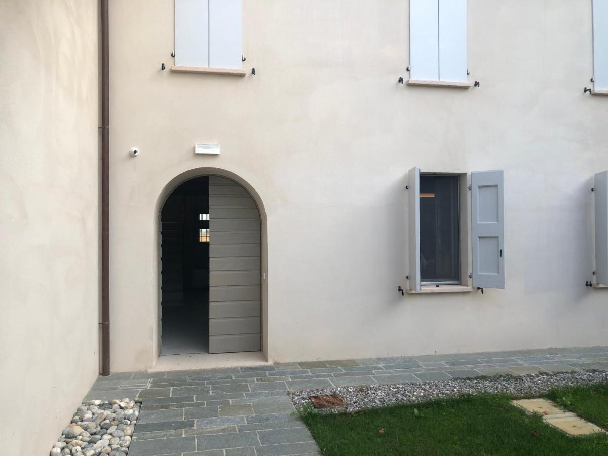 Villa Cantoni Marca Сабионета Екстериор снимка