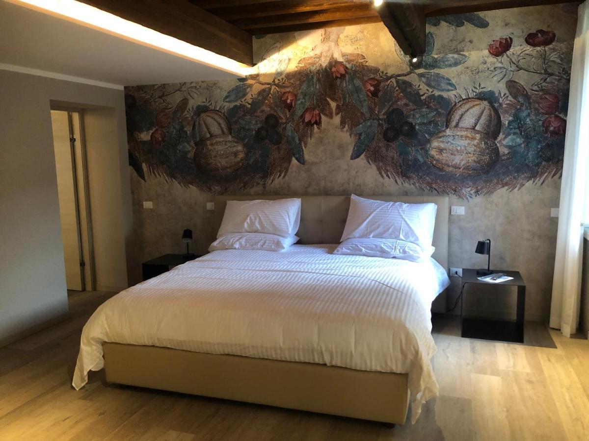 Villa Cantoni Marca Сабионета Екстериор снимка